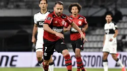 Olimpia e Flamengo, em campo pela Copa Libertadores (Foto: Getty Images)