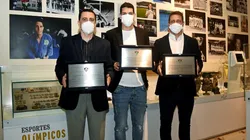 Nino foi homenageado pelo Fluminense por ter se tornado o primeiro atleta da equipe a conquistar uma medalha em Jogos Olímpicos (Foto: Mailson Santana/FFC)