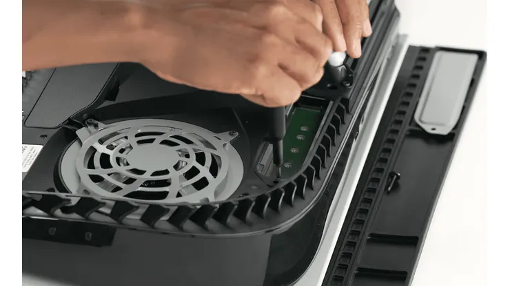 PS5: Atualização de amanhã (15) permitirá expandir memória com M.2 SSD
