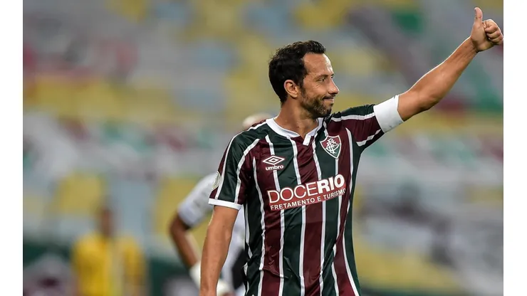 Veterano meia do Tricolor das Laranjeiras pode estar de partida para o Vasco (Foto: Thiago Ribeiro/AGIF)