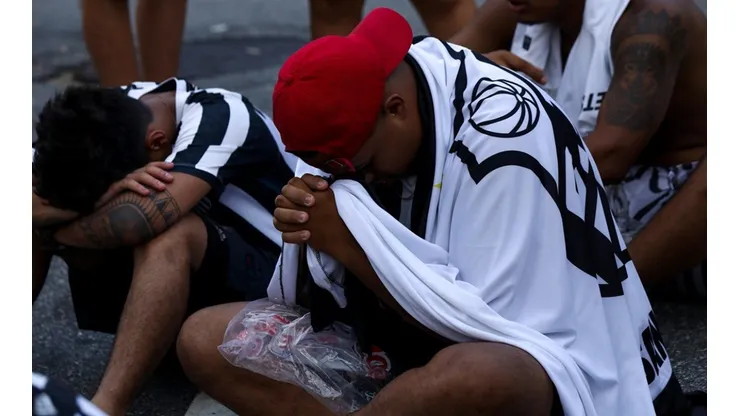 Torcedores do Santos perderam a paciência na web