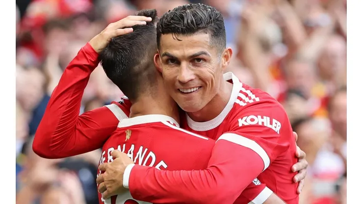 Cristiano Ronaldo e Bruno Fernandes comemoram gol (Foto: Getty Images)