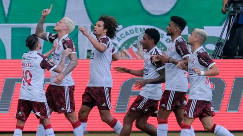 Melhores momentos da vitória de 3 x 1 do Flamengo sobre o Palmeiras. (Foto: Marcello Zambrana/AGIF)