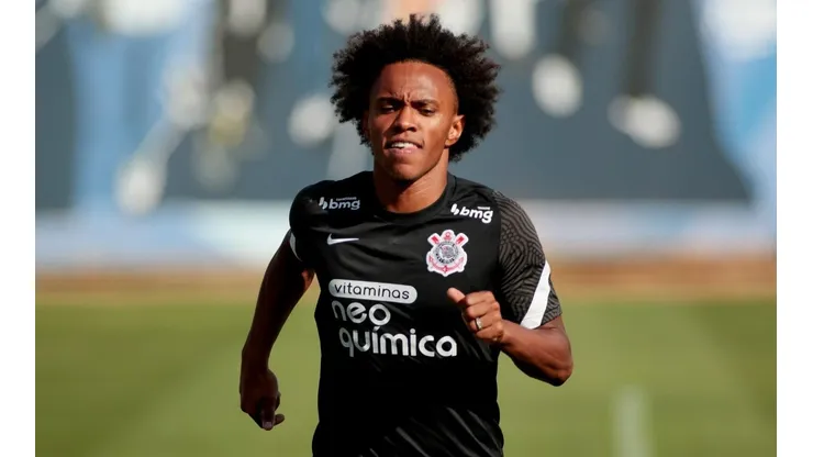 Willian será desfalque do Corinthians contra o Atlético-GO, após alerta da Anvisa