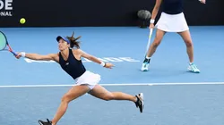 Luisa Stefani sofreu lesão no joelho direito e ficará um tempo parada (Foto: Getty Images)