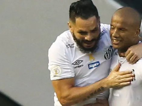 Medalhão do Santos sofre críticas na web por atuação em partida contra o Bahia: 'Está na hora de se aposentar'