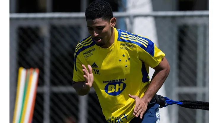 Zé Eduardo: segue afastado dos gramados (Foto: Gustavo Aleixo/Cruzeiro/Divulgação)
