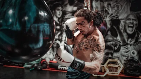 Whindersson vem publicando parte da sua rotina de treinamentos nas redes sociais | Crédito: Reprodução Twitter