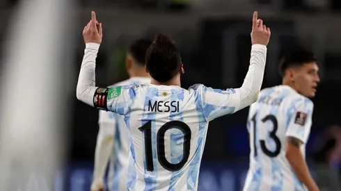 Messi faz um golaço e marca o seu 77º gol dele pela seleção argentina. (Foto: Getty Images)