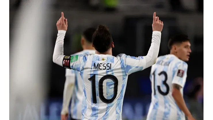 Messi faz um golaço e marca o seu 77º gol dele pela seleção argentina. (Foto: Getty Images)