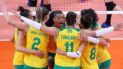Time feminino de vôlei em registro feito nos Jogos de Tóquio. (Foto: Getty Images)