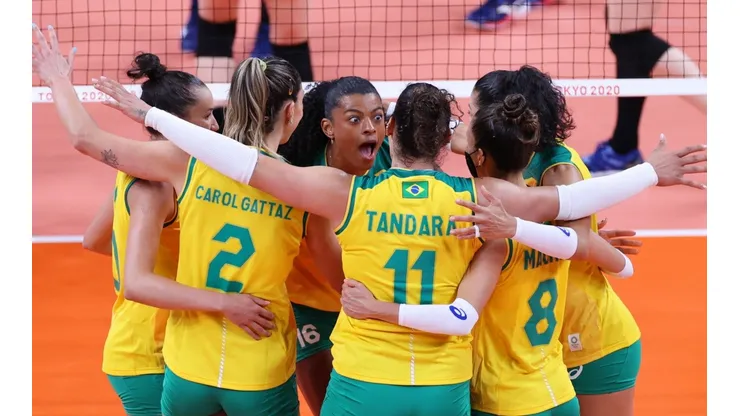 Time feminino de vôlei em registro feito nos Jogos de Tóquio. (Foto: Getty Images)