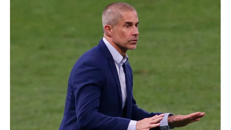 Sylvinho, treinador do Corinthians (Foto: Getty Images)