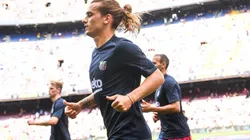 Antoine Griezmann se aquecendo para jogo do Barcelona no Camp Nou (Getty Images)
