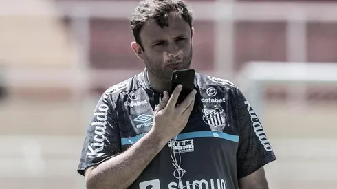 Mazzuco: dirigente abriu o jogo sobre as tratativas (Foto: Ivan Storti/Santos FC/Divulgação)