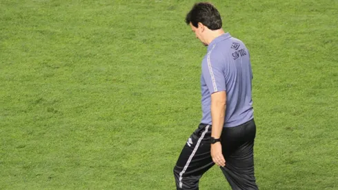 Santos está conversando com dois técnicos para fechar o substituto de Fernando Diniz. (Foto: Fernanda Luz/AGIF)