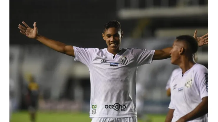 Vinicius Balieiro está negociando contrato com o Santos