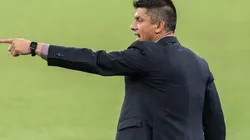 Florentín: estreia com empate (Foto: Robson Mafra/AGIF)