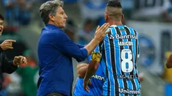 Renato e Maicon: volante quer seguir exemplo do ex-treinador (Foto: Lucas Uebel/Grêmio/Divulgação)