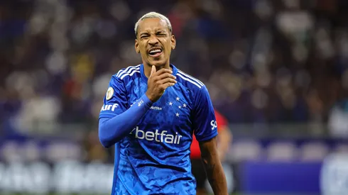 Matheus Pereira comemorando gol marcado na partida entre Cruzeiro x Corinthians