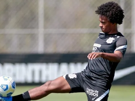 Em coletiva, Willian comenta sobre jogo contra o Juventude, Seleção Brasileira e a volta ao Brasil