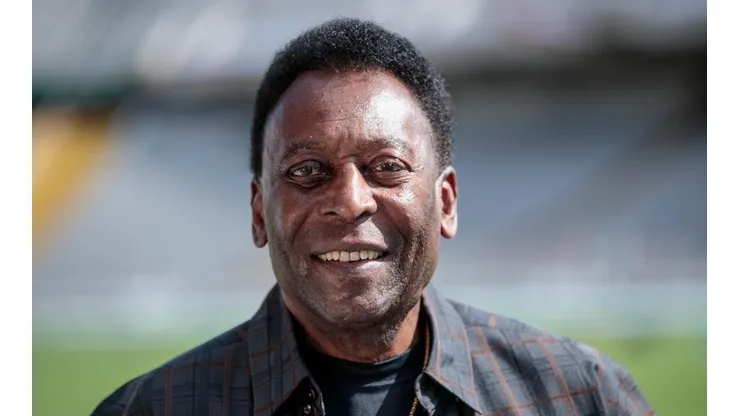 Aos 80 anos, Pelé está internado em um hospital na capital paulista
