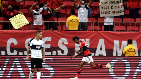 CBF marca reunião com clubes para conversar sobre volta do público aos estádios. (Foto: Getty images)