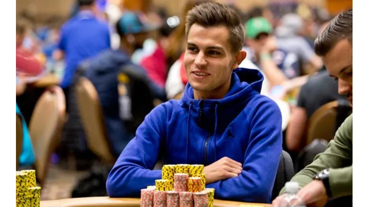 Arthur Conan venceu o torneio de heads-up da WSOP e garantiu boa forra (Foto: Jamie Thomson/WSOP)