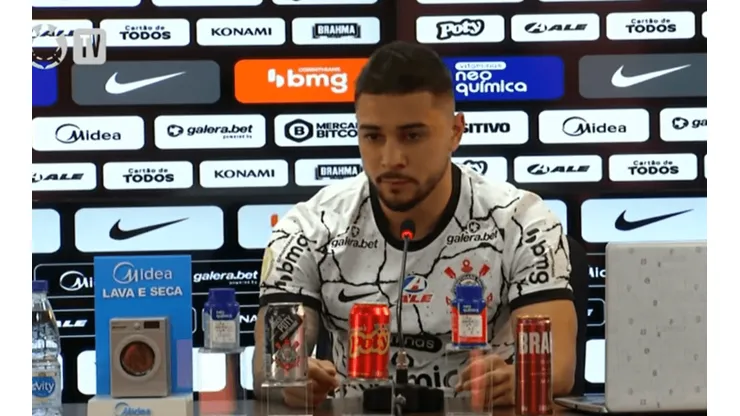 João Pedro, durante apresentação no CT Joaquim Grava (Foto: Reprodução/YouTube/Corinthians)