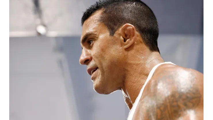 Belfort já demonstrou interesse em enfrentar Evander Holyfield | Crédito : Getty Images