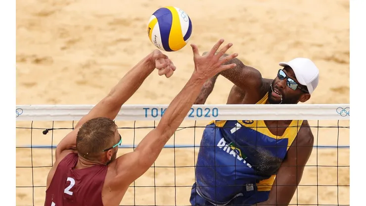 Evandro (na foto) e Álvaro FIlho são a nova dupla de vôlei de praia do Brasil (Foto: Getty Images)
