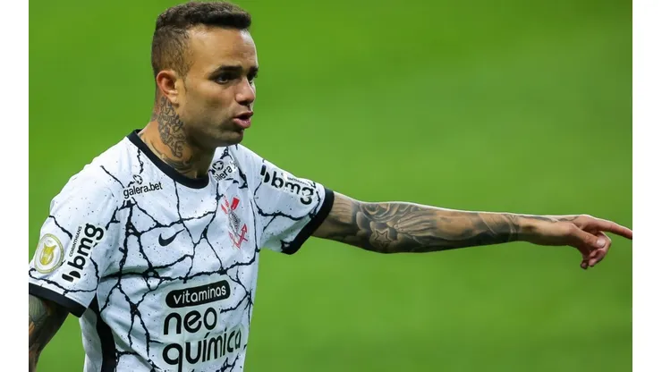 Luan: voltou ao time contra o Grêmio (Foto: Pedro H. Tesch/AGIF)