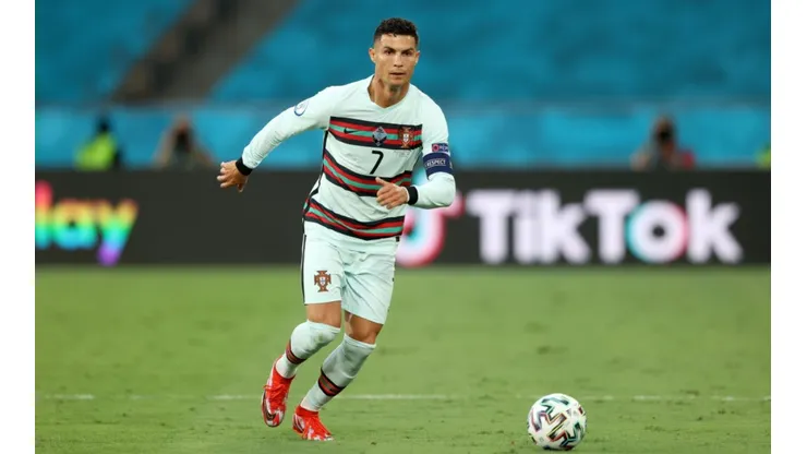 Pelé manda mensagem para Cristiano Ronaldo após anuncio oficial de sua volta para o Manchester United