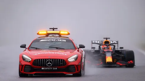 Voltas dadas no GP da Bélgica foram dadas com o carro de segurança na pista (Foto: Getty Images)