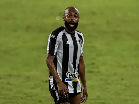 Botafogo encaminha renovação de Chay