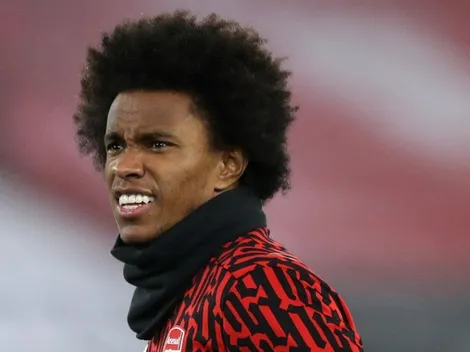 Willian deve chegar amanhã para assinar com o Corinthians, diz jornalista