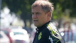 Aguirre: não quer perder jogadores importantes (Foto: Ricardo Duarte/Internacional/Divulgação)