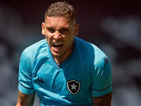 Renovação com Navarro não avançam e Botafogo analisa melhor postura para definir futuro do atacante