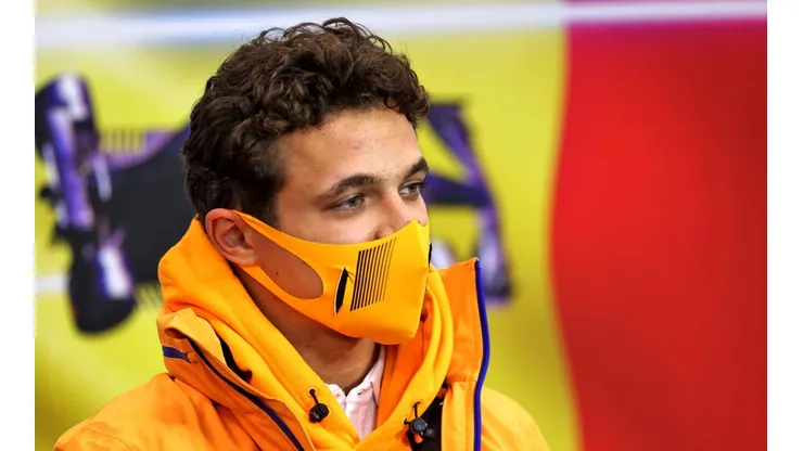 McLaren confirma que médicos liberaram Lando Norris para correr após batida no treino classificatório (Foto: Getty Images)