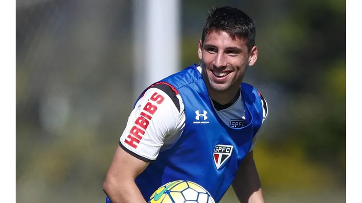 Calleri: segue na mira do Tricolor (Foto: Marcello Zambrana/AGIF)