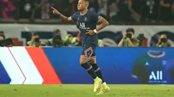 Kylian Mbappé comemora gol pelo PSG (Getty Images)