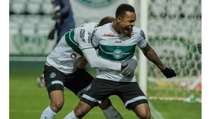 Foto: Robson Mafra/AGIF