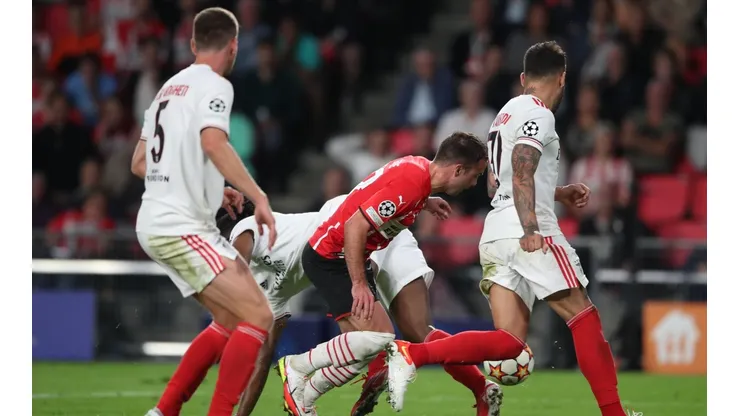 Benfica deixou o PSV Eindhoven para trás (Foto: Getty Images)
