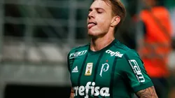 Perto de ser anunciado no Corinthians, Roger Guedes excluiu fotos ligadas ao Palmeiras