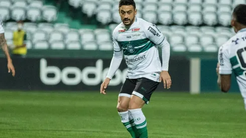 Robinho comemora volta por cima no Coritiba