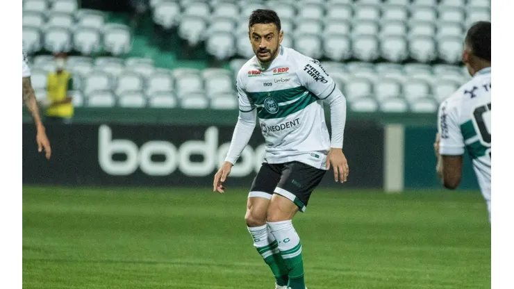 Robinho comemora volta por cima no Coritiba