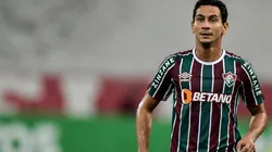 Ganso é operado com sucesso após fratura no braço direito (Foto: Thiago Ribeiro/AGIF)