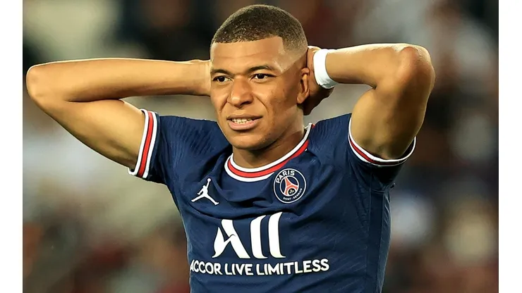 Camisa 7 tem contrato com o PSG até o final desta temporada (Foto: Getty Images)