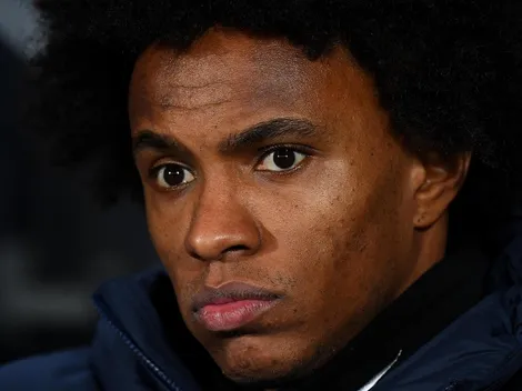 Corinthians expõe negociações com Willian, que se posiciona