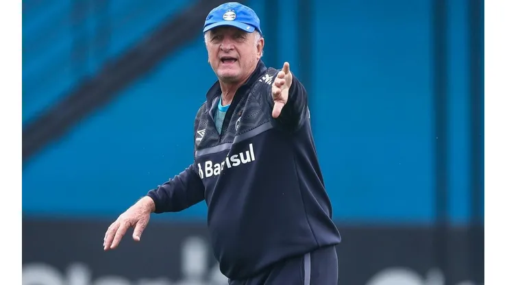 Felipão: pode ter reforços (Foto: Lucas Uebel/Grêmio/Divulgação)